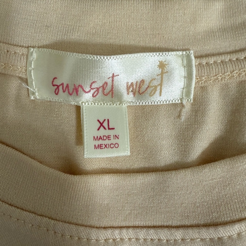 Sunset West NWOT Yosemite Short Cuffed Sleeves Tie Front Cream T-Shirt Size XL - Picture 2 of 7